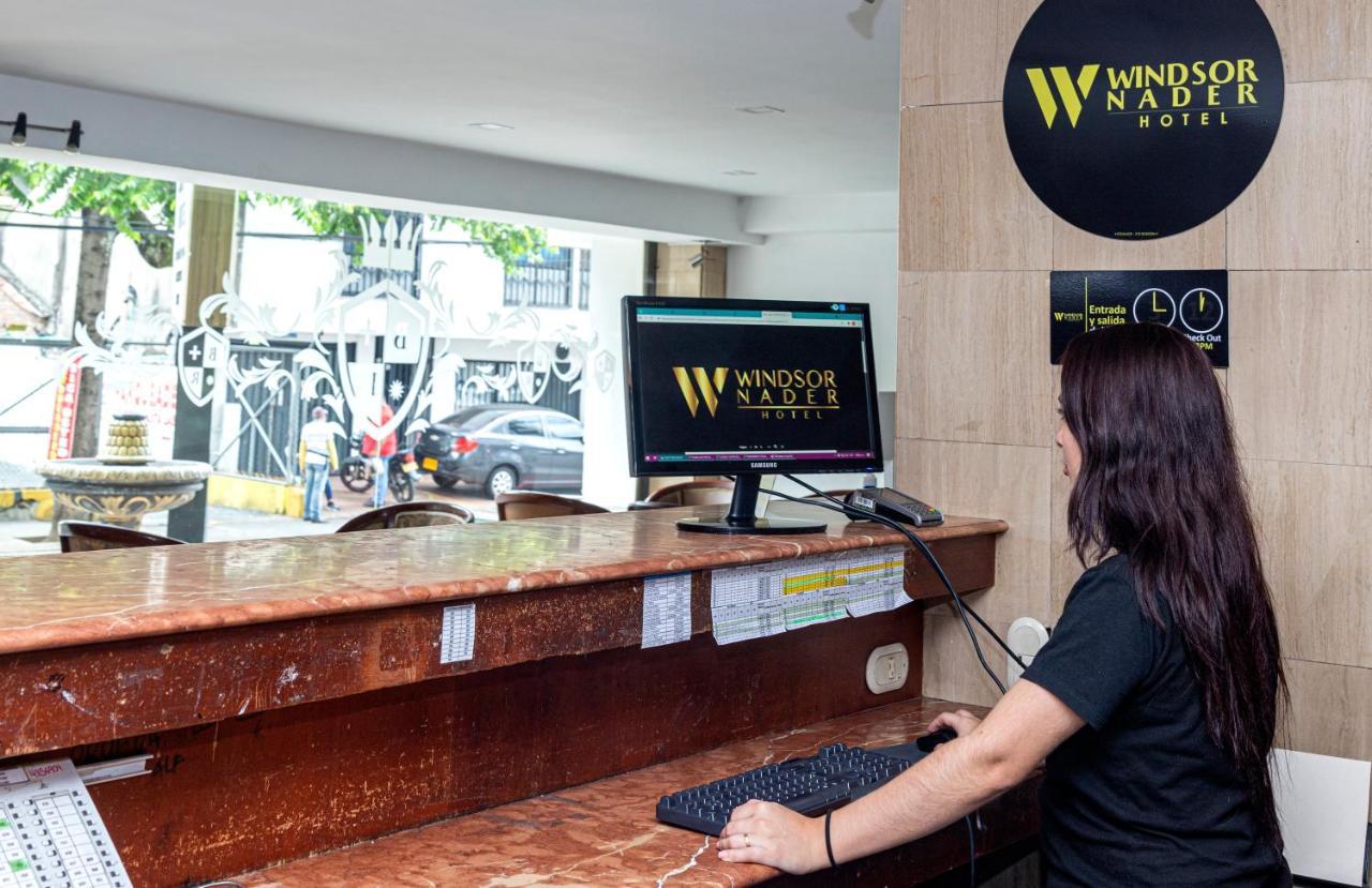 Hotel Windsor Plaza - Downtown カリ エクステリア 写真