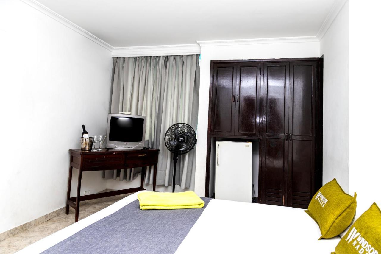 Hotel Windsor Plaza - Downtown カリ エクステリア 写真