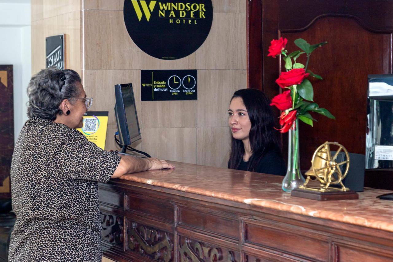 Hotel Windsor Plaza - Downtown カリ エクステリア 写真